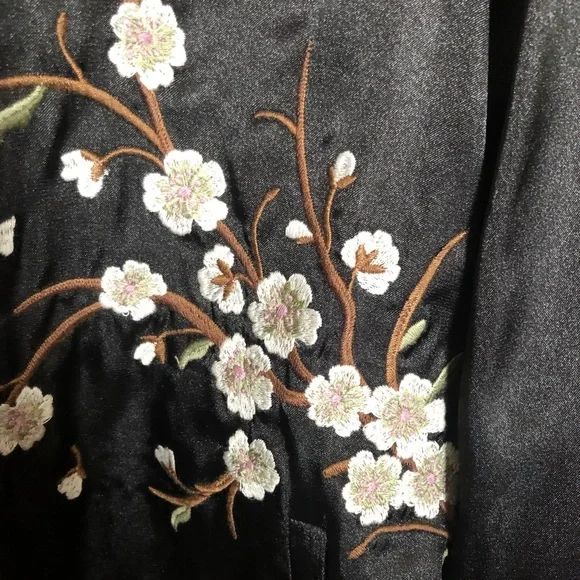 NWT Daya by Zendaya Black Soft Embroidered Zip Jacket M - Picture 6 of 6